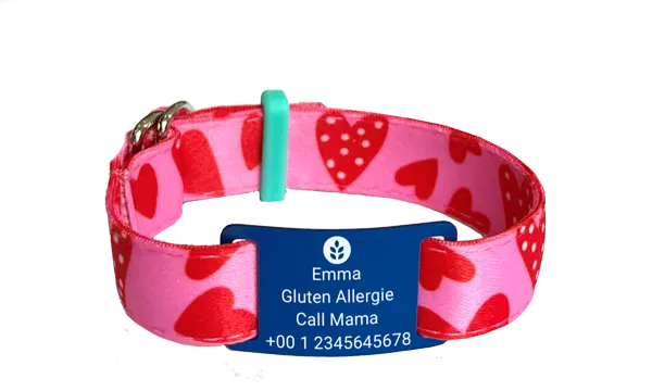 Naambandje kind hartjes print met naam en allergie icoon