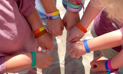 Beachvibes SOS armband kind met naam en telefoonnummer