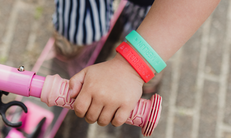 Mint SOS armband kind siliconen met naam en telefoonnummer