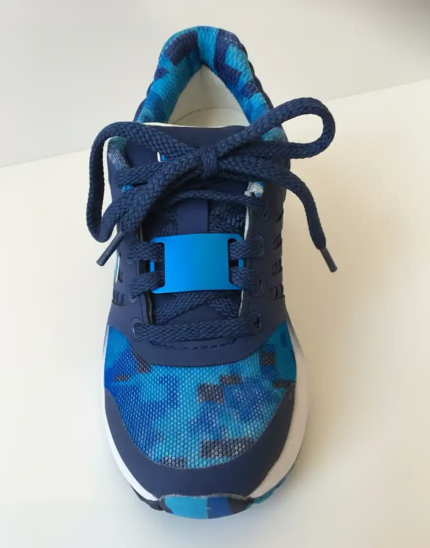 Etiqueta de metal con texto e iconos personalizados